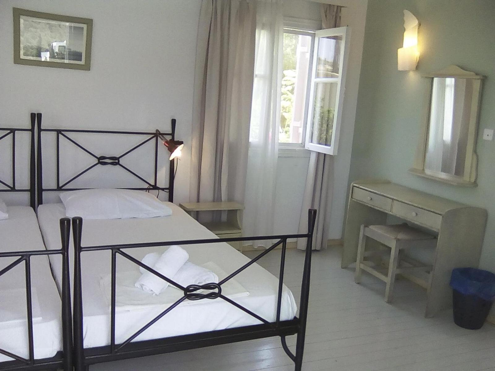 Aparthotel Spitia Vasili à Kapsálion Extérieur photo